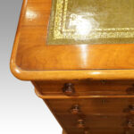 Victorian walnut pedestal desk - Image 3