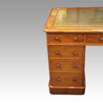 Victorian walnut pedestal desk - Image 10