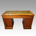 Victorian walnut pedestal desk - Image 11