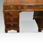 Georgian style walnut pedestal desk - Image 10