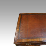 Georgian style walnut pedestal desk - Image 8