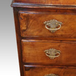 Walnut Queen Anne style small chest - Image 6