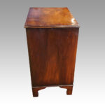 Walnut Queen Anne style small chest - Image 3