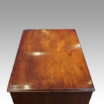 Walnut Queen Anne style small chest - Image 2