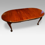 Waring and Gillow mahogany extending dining table - Image 5