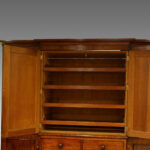 William IV mahogany 4 door break-front wardrobe - Image 5