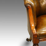William IV rosewood button-back leather desk chair - Image 5