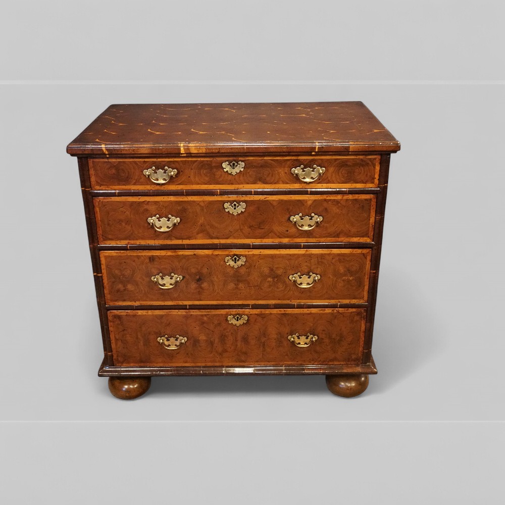 William-and-Mary-Oyster-laburnum-chest.jpg William and Mary Oyster laburnum chest - Image 1