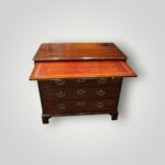 George III Mahogany Bachelor’s Chest with Original Brushing Slide - Image 4