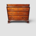 George III mahogany chest on chest - Image 3