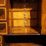 William & Mary Oyster Walnut Escritoire on Stand – 17th Century Bureau Cabinet - Image 10