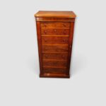 Victorian Mahogany Secretaire Wellington Chest with Locking Side Flap – 19th‑Century Storage - Image 10