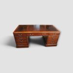 Victorian Mahogany Partners Desk in Georgian Style with Wide Kneehole - Image 11