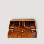 George II walnut bureau interior (2)